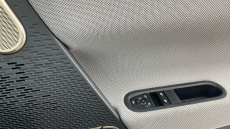 MINI Cooper 135kW E Exclusive [Level 2] 41kWh 3dr Auto Electric Hatchback